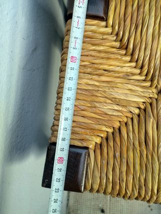 2 Banquetas de madera nogal y enea
