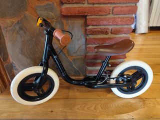 Bici de equilibrio Btwin negra