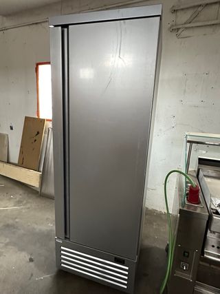 Armario refrigerador industrial