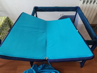 Parque infantil (a salvo) + bolas + colchón cuna