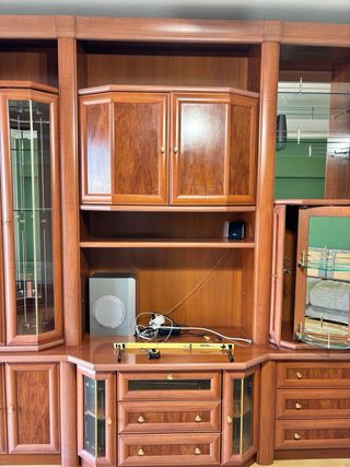 Mueble salón madera clásico