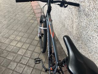 Bicicleta Rockrider gris