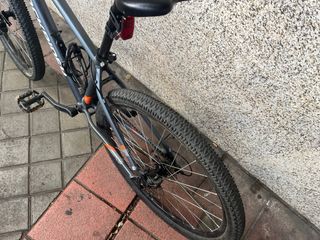 Bicicleta Rockrider gris