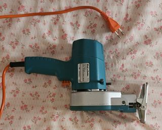 Sierra de sable y circular Black & Decker (2 en 1)