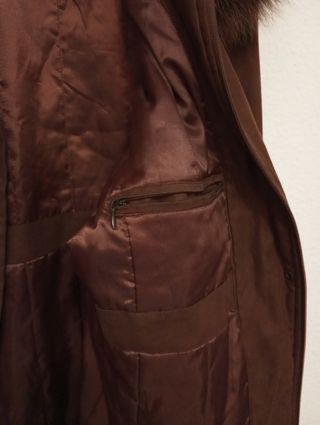 Chaqueta de ante marrón con cuello de pelo 