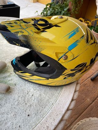 Casco de Quad Amarillo