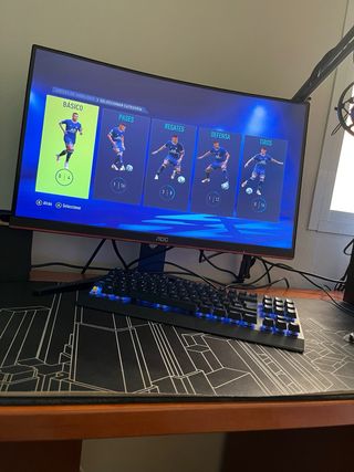 Nintendo Switch + Mando Pro + Dock + Joy-Cons – 