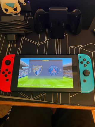 Nintendo Switch + Mando Pro + Dock + Joy-Cons – 