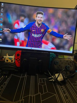 Nintendo Switch + Mando Pro + Dock + Joy-Cons – 