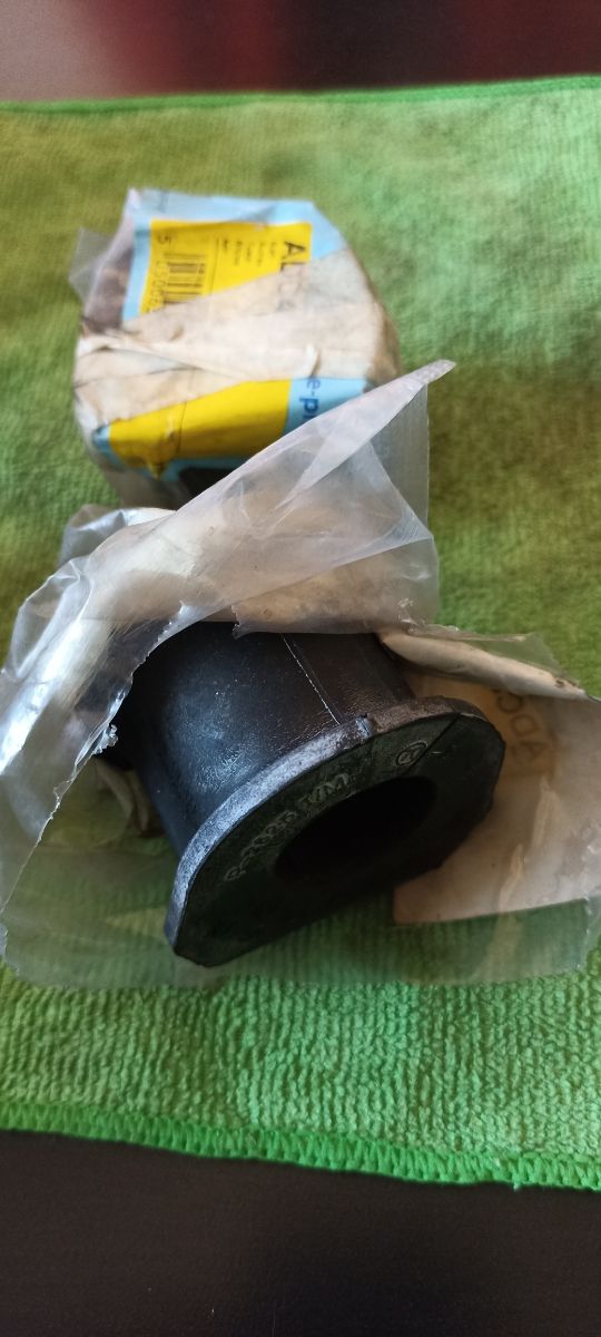 Coppia gommini barra stabilizzatrice Mitsubishi