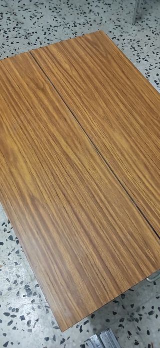 Mesita aparador madera y metal