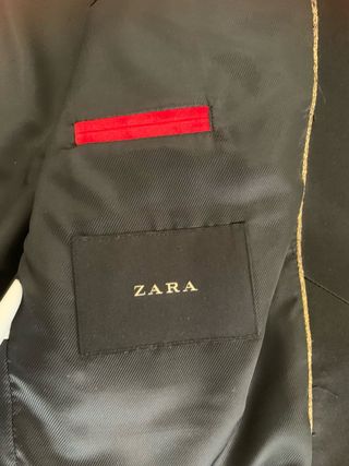 Blazer Rojo con Solapa Negra