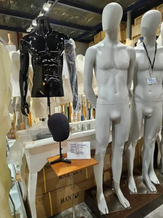 Maniquí de hombre Atrezzo Barcelona