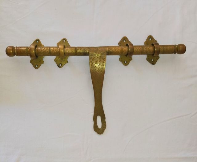 Parafuso de bronze antigo