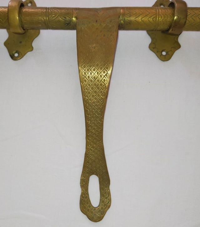 Parafuso de bronze antigo