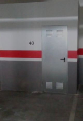 Se alquila pequeño trastero en garaje subterráneo.