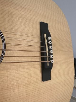 Guitarra Acústica Martin LX1 con Estuche