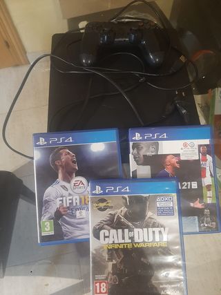 PS4 + FIFA 18, FIFA 21 y Call of Duty