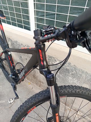 Bicicleta de montaña BH SPIKE