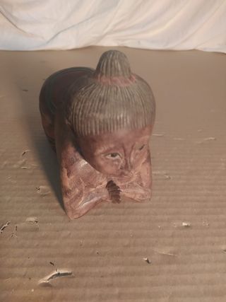 Figura de Buda de madera