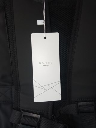 Mochila Bange Multifuncional Negra con etiqueta 