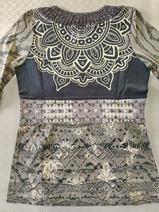 Camiseta manga larga estampada Talla L