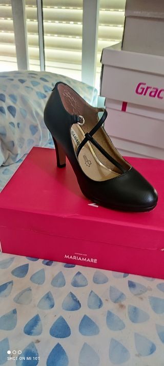 Zapato de tacón Mariamare negro