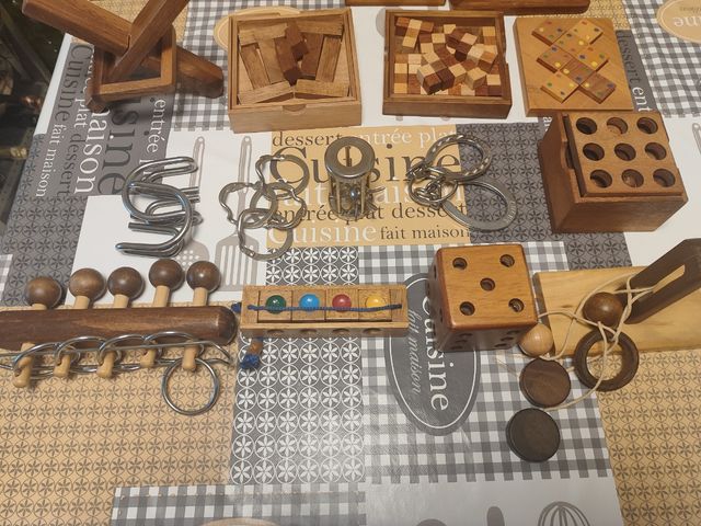 Lote de 17 Juegos de Ingenio de Madera