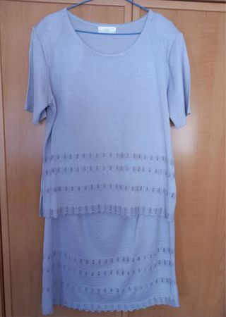 Conjunto camiseta y falda azul