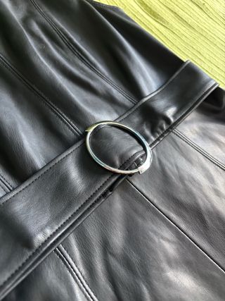 Moderno Vestido Negro Cuero Talla M