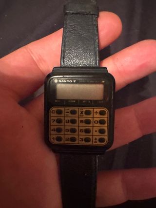 Reloj Calculadora Sanyo-V