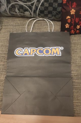 Resident Evil Requiem Bolsa Promo Gamescom 2025