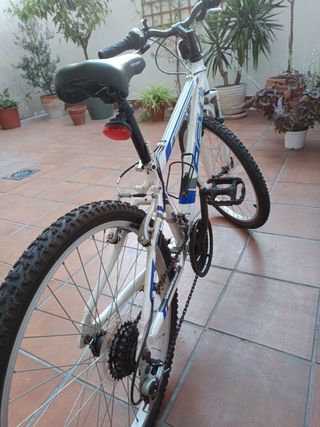 Bicicleta Conor AFX 3.6
