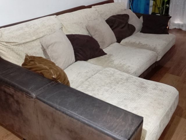 Sofá Chaislong Beige y Marrón