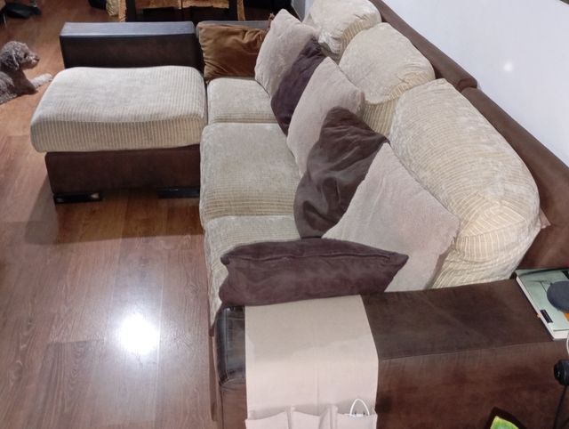 Sofá Chaislong Beige y Marrón