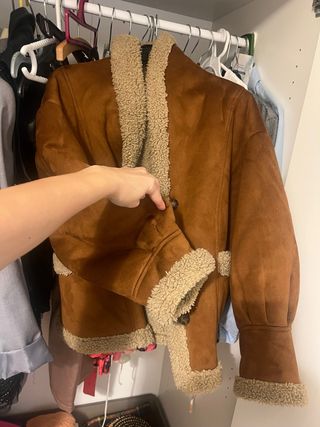 Chaqueta de ante con borreguito
