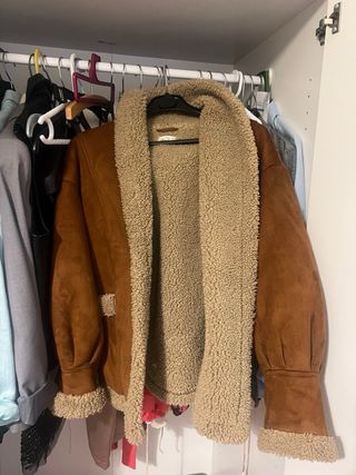 Chaqueta de ante con borreguito
