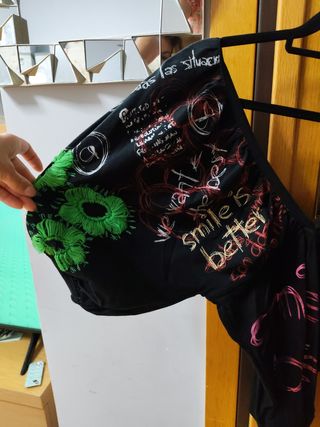 Camiseta Desigual Negra