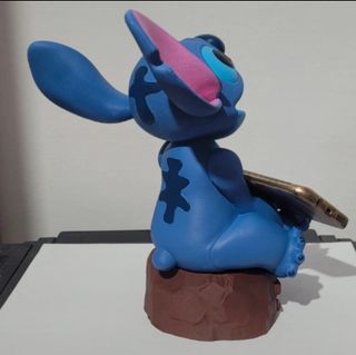 Soporte para mando PS4 con figura Stitch