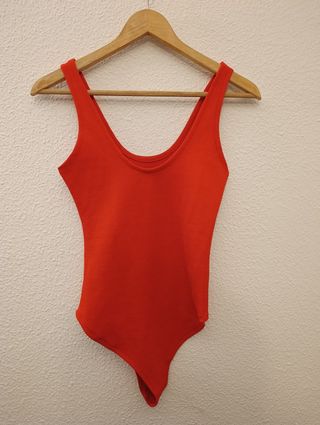 Body rojo