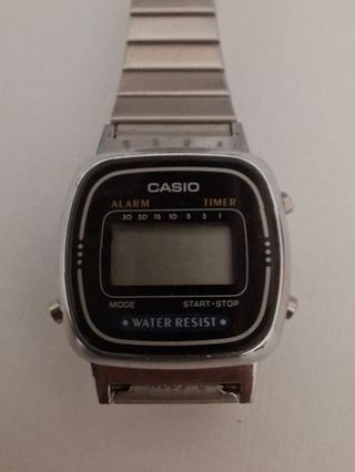 Reloj Casio LA670WE Plata