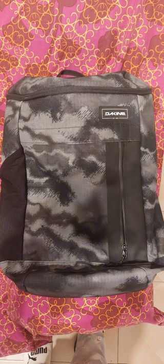 Mochila Dakine Negra y Gris NUEVA