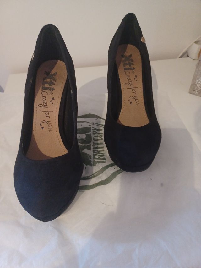 Zapatos de tacón negros talla 38