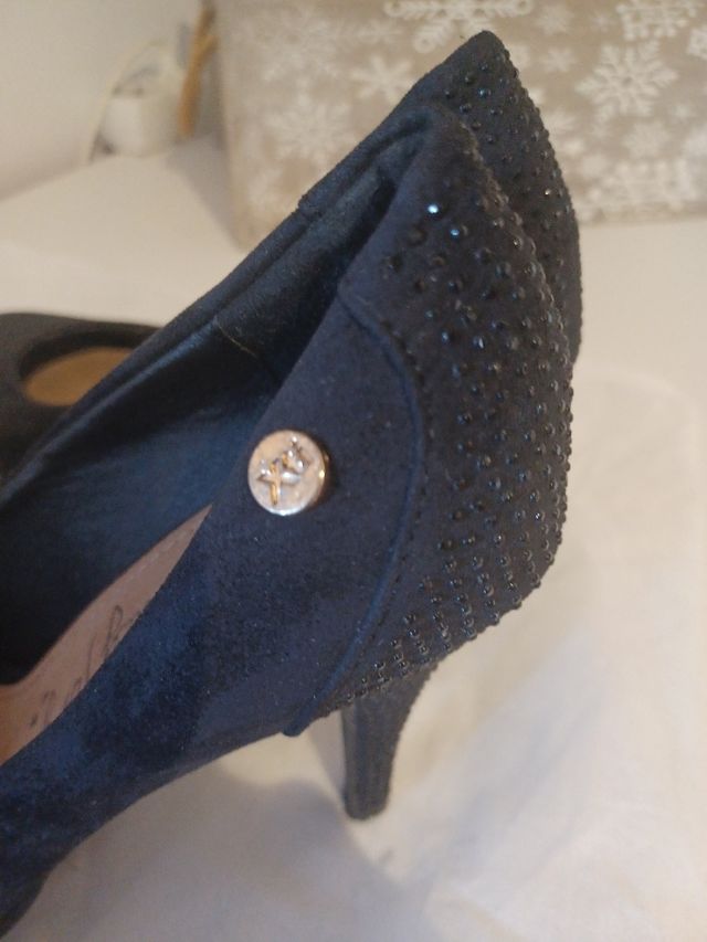 Zapatos de tacón negros talla 38