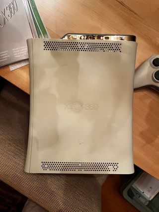 Xbox 360 + 3 Mandos + 2 Micrófonos + 10 Juegos
