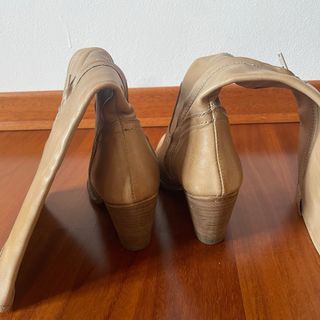 Stivali in pelle beige