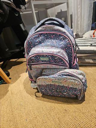 Mochila y neceser a juego