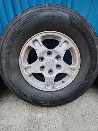Llantas Mitsubishi Montero V60
