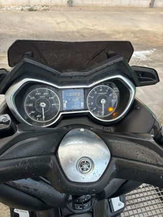 Yamaha XMAX 300