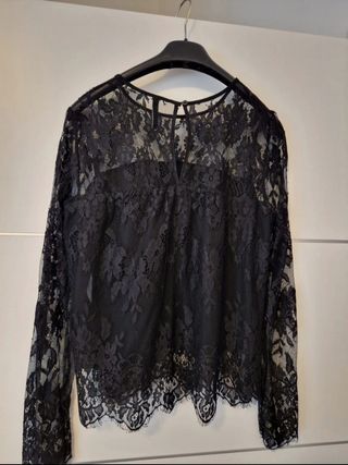 Camicetta nera in pizzo